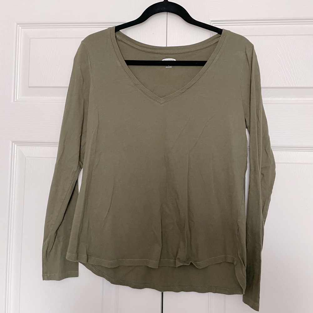 Old Navy Woman’s Long Sleeve Top 💕